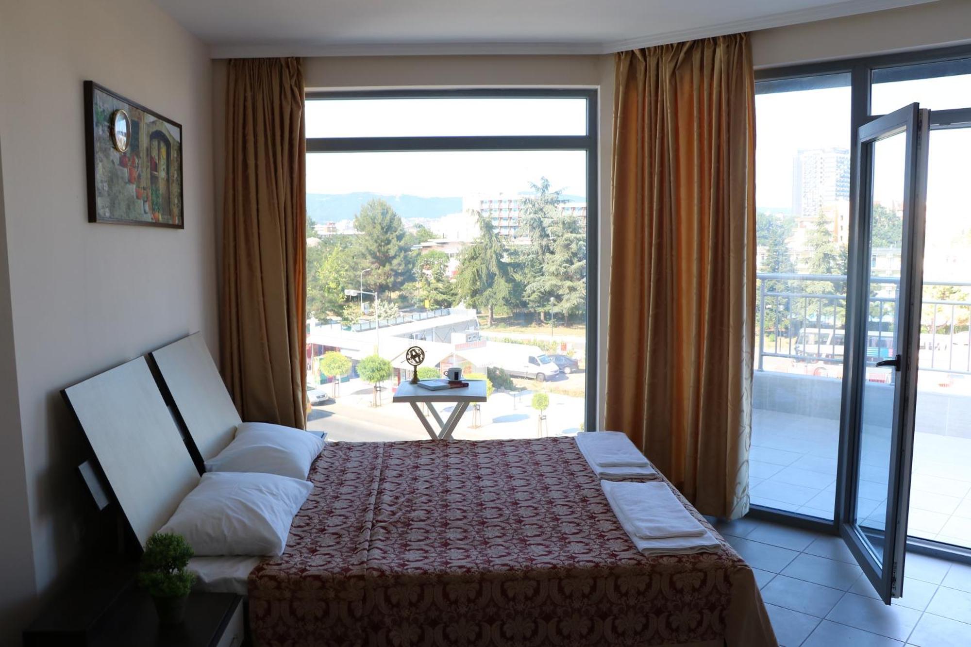 Persani Hotel-Free Parking 阳光海滩 外观 照片