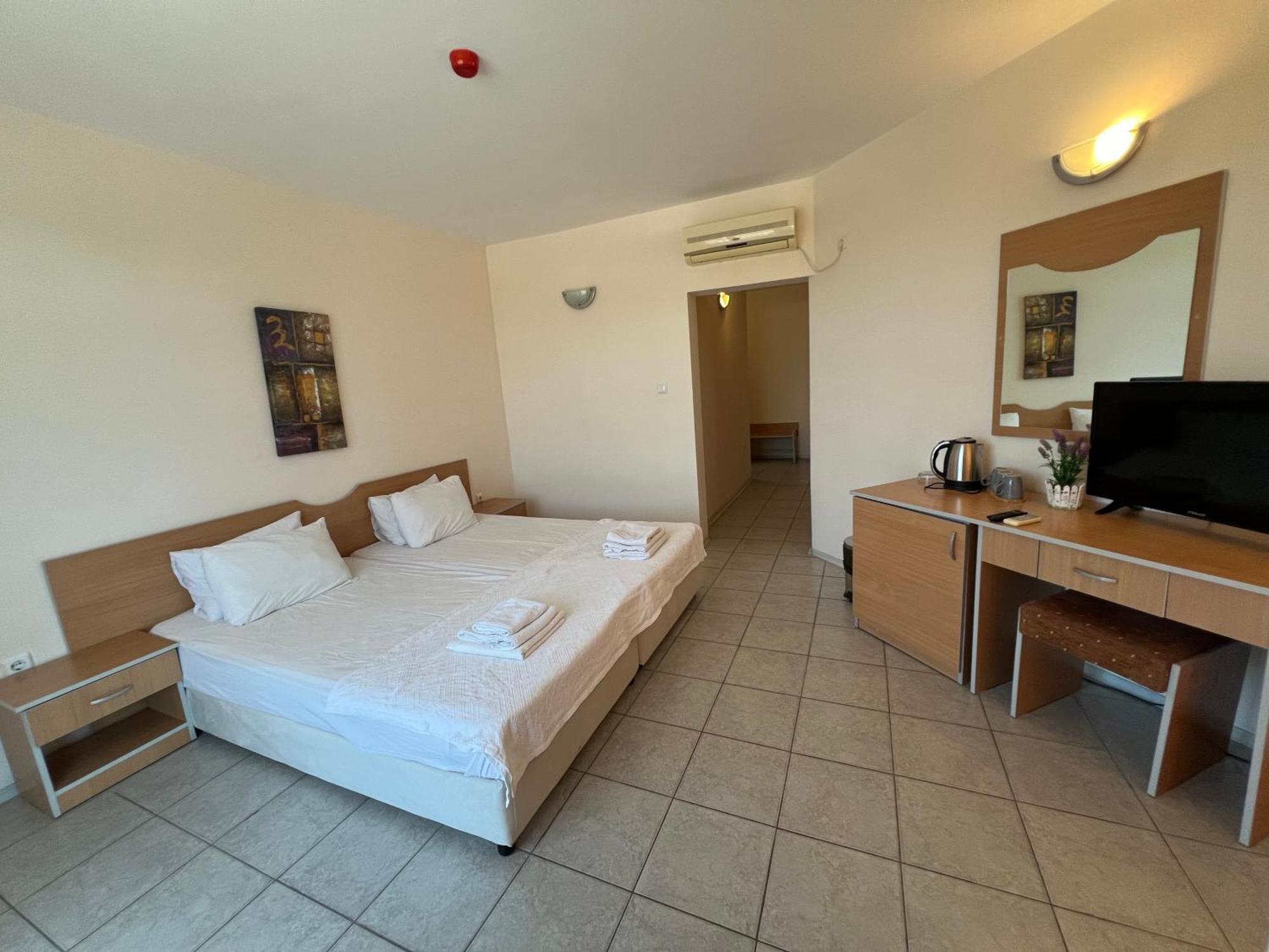 Persani Hotel-Free Parking 阳光海滩 外观 照片